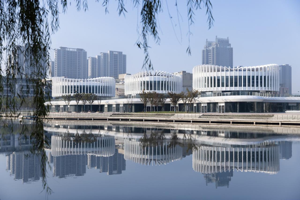 BIM建筑|兰花阁:九流渡滨河艺术街区 / UUA建筑师事务所 BIM建筑|兰花阁:九流渡滨河艺术街区 / UUA建筑师事务所