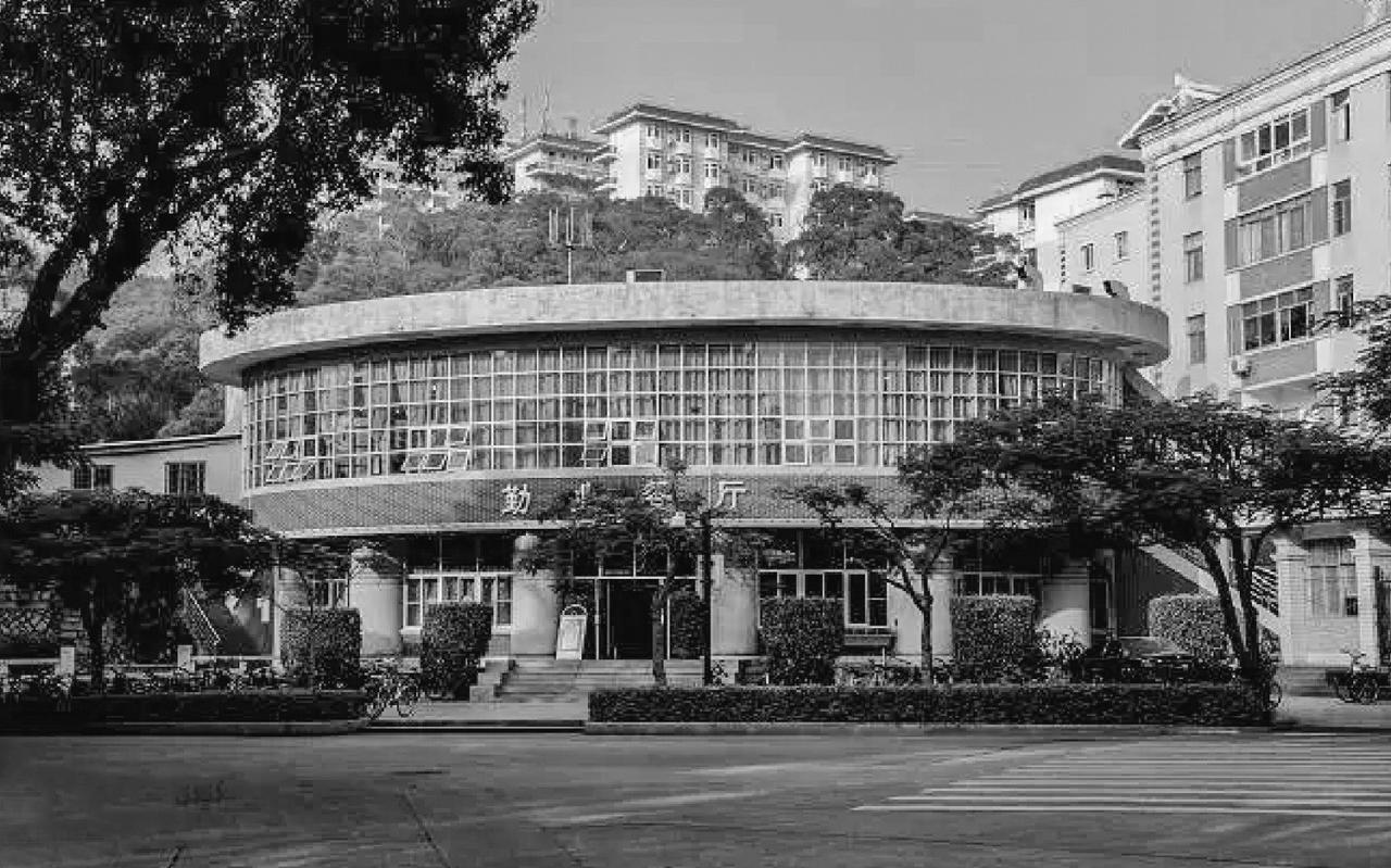 BIM建筑|厦门大学翔安校区中部学生食堂(思源餐厅)/ 厦门大学建筑设计研究院有限公司(AUAD) BIM建筑|厦门大学翔安校区中部学生食堂(思源餐厅)/ 厦门大学建筑设计研究院有限公司(AUAD)