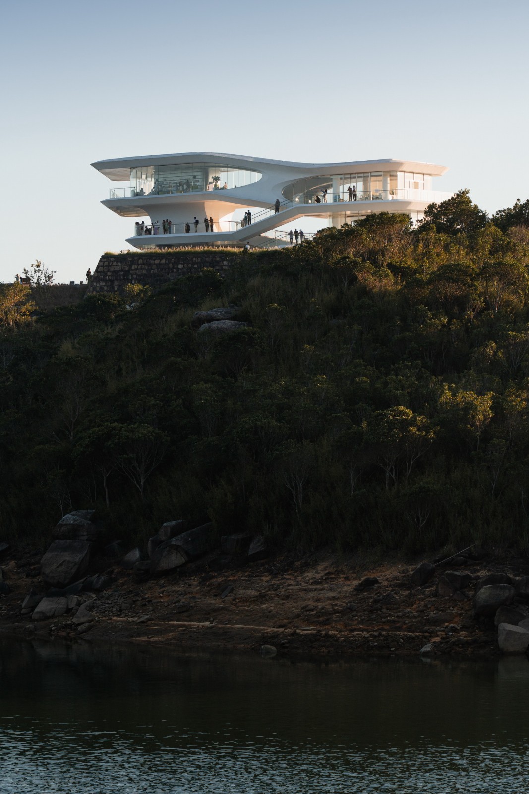 BIM建筑|孟凡浩深圳首作,山海新地标,盐田云海驿站 / line+建筑事务所 BIM建筑|孟凡浩深圳首作,山海新地标,盐田云海驿站 / line+建筑事务所