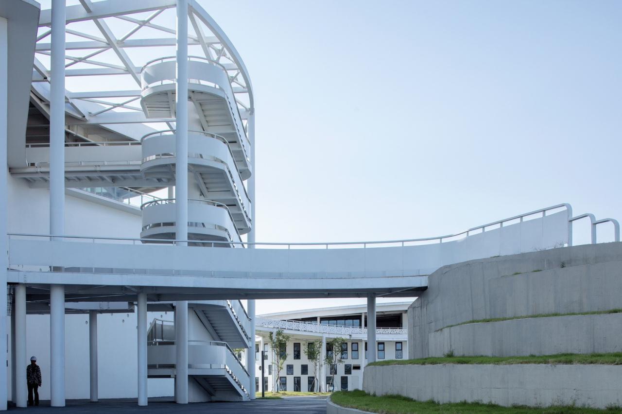 BIM建筑|宜兴城市污水资源概念厂 / 清华院 素朴工作室 BIM建筑|宜兴城市污水资源概念厂 / 清华院 素朴工作室