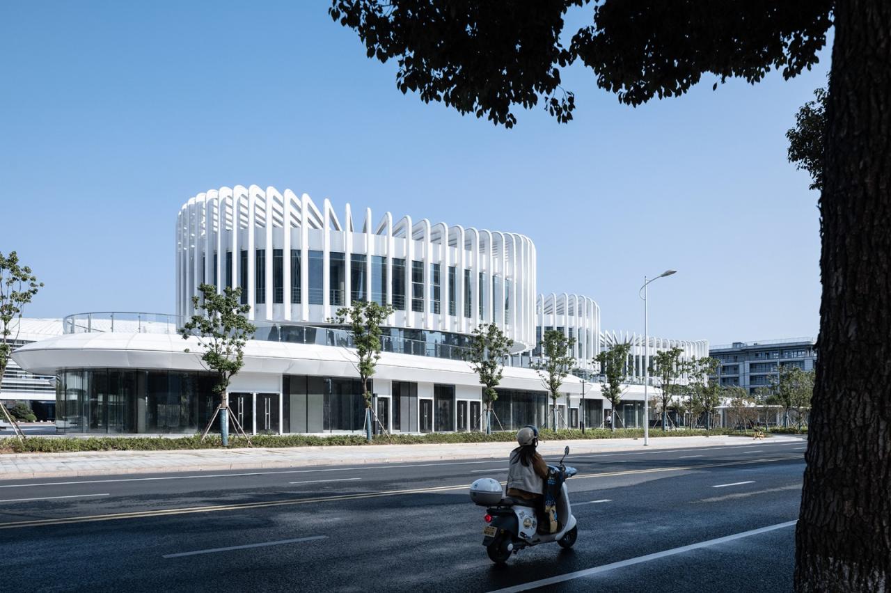 BIM建筑|兰花阁:九流渡滨河艺术街区 / UUA建筑师事务所 BIM建筑|兰花阁:九流渡滨河艺术街区 / UUA建筑师事务所