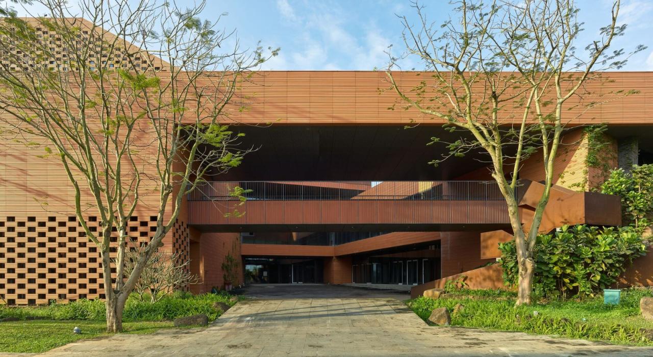 BIM建筑|海南生态智慧新城数字市政厅 / 清华大学建筑设计研究院 素朴建筑工作室 BIM建筑|海南生态智慧新城数字市政厅 / 清华大学建筑设计研究院 素朴建筑工作室