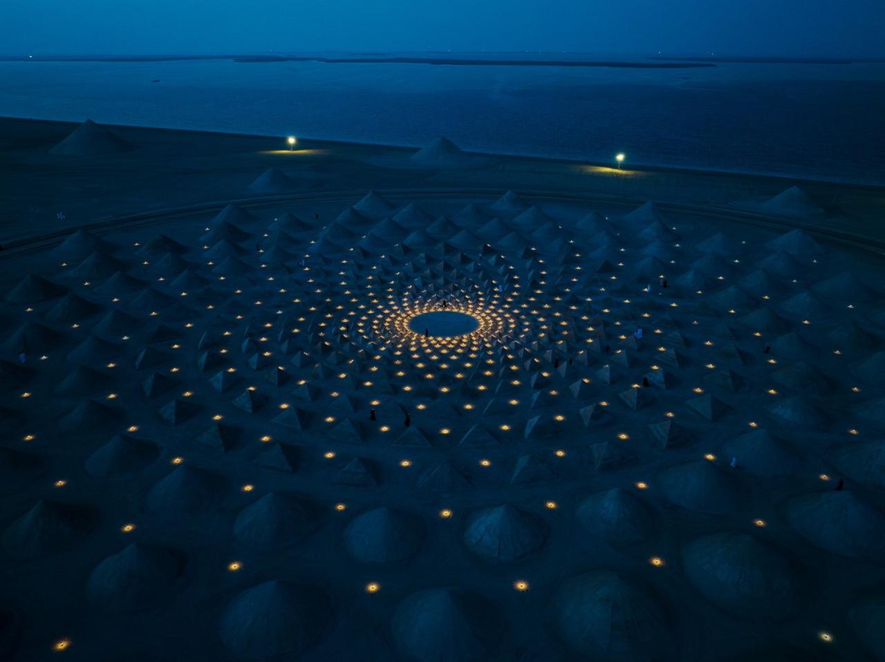 BIM建筑|沉浸式陆地艺术作品 :“自我相似” / Jim Denevan BIM建筑|沉浸式陆地艺术作品 :“自我相似” / Jim Denevan