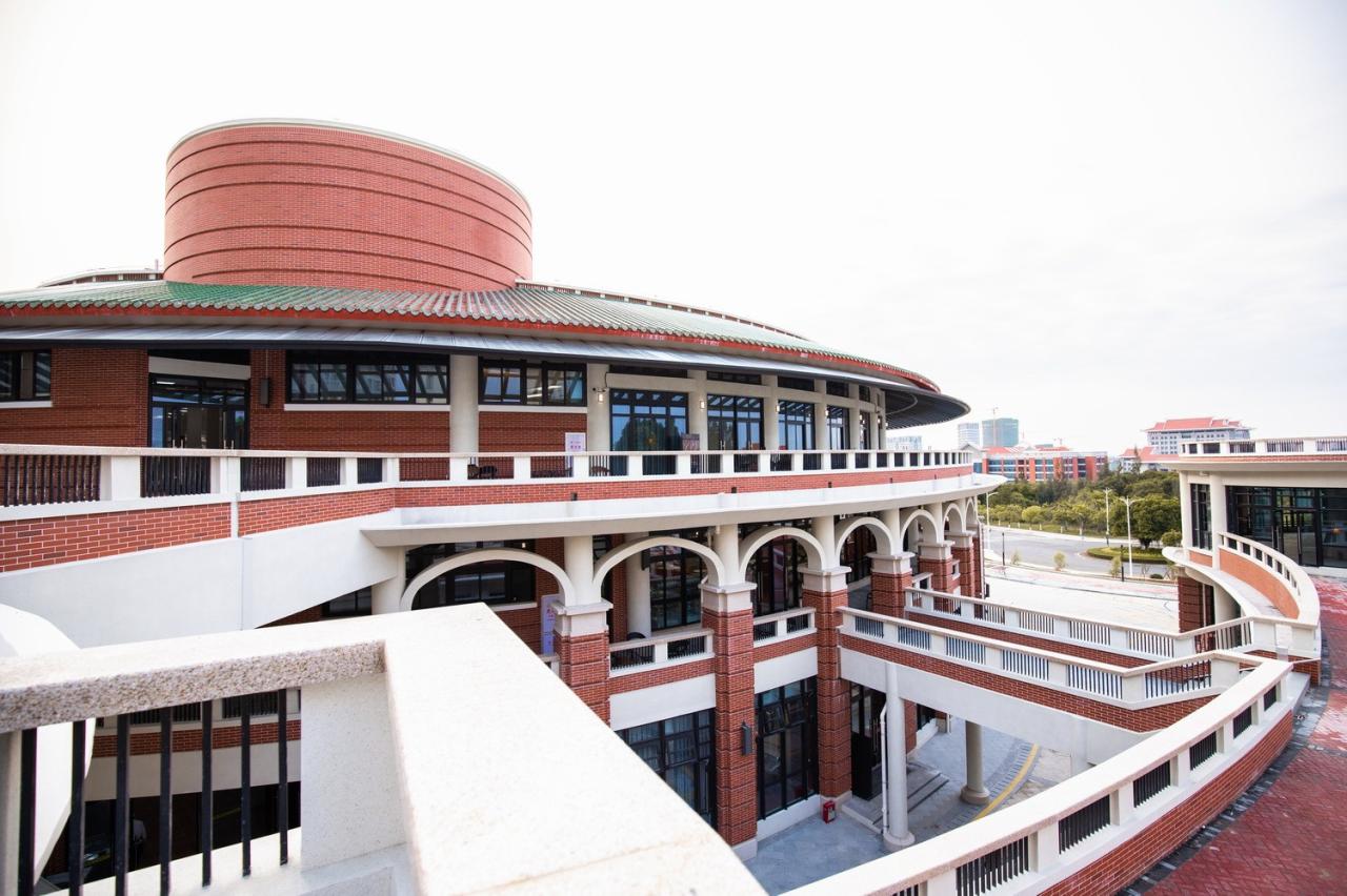 BIM建筑|厦门大学翔安校区中部学生食堂(思源餐厅)/ 厦门大学建筑设计研究院有限公司(AUAD) BIM建筑|厦门大学翔安校区中部学生食堂(思源餐厅)/ 厦门大学建筑设计研究院有限公司(AUAD)