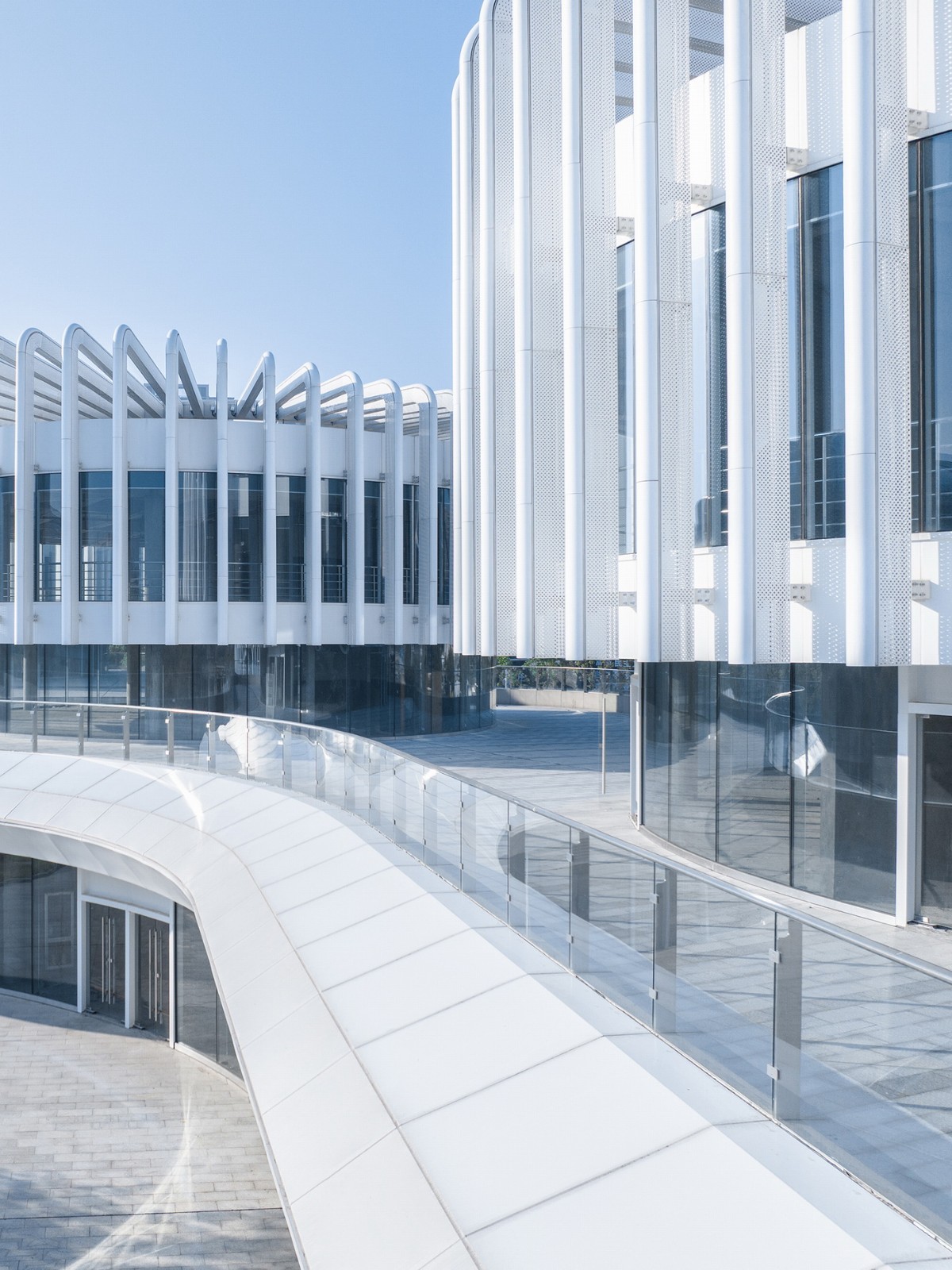 BIM建筑|兰花阁:九流渡滨河艺术街区 / UUA建筑师事务所 BIM建筑|兰花阁:九流渡滨河艺术街区 / UUA建筑师事务所