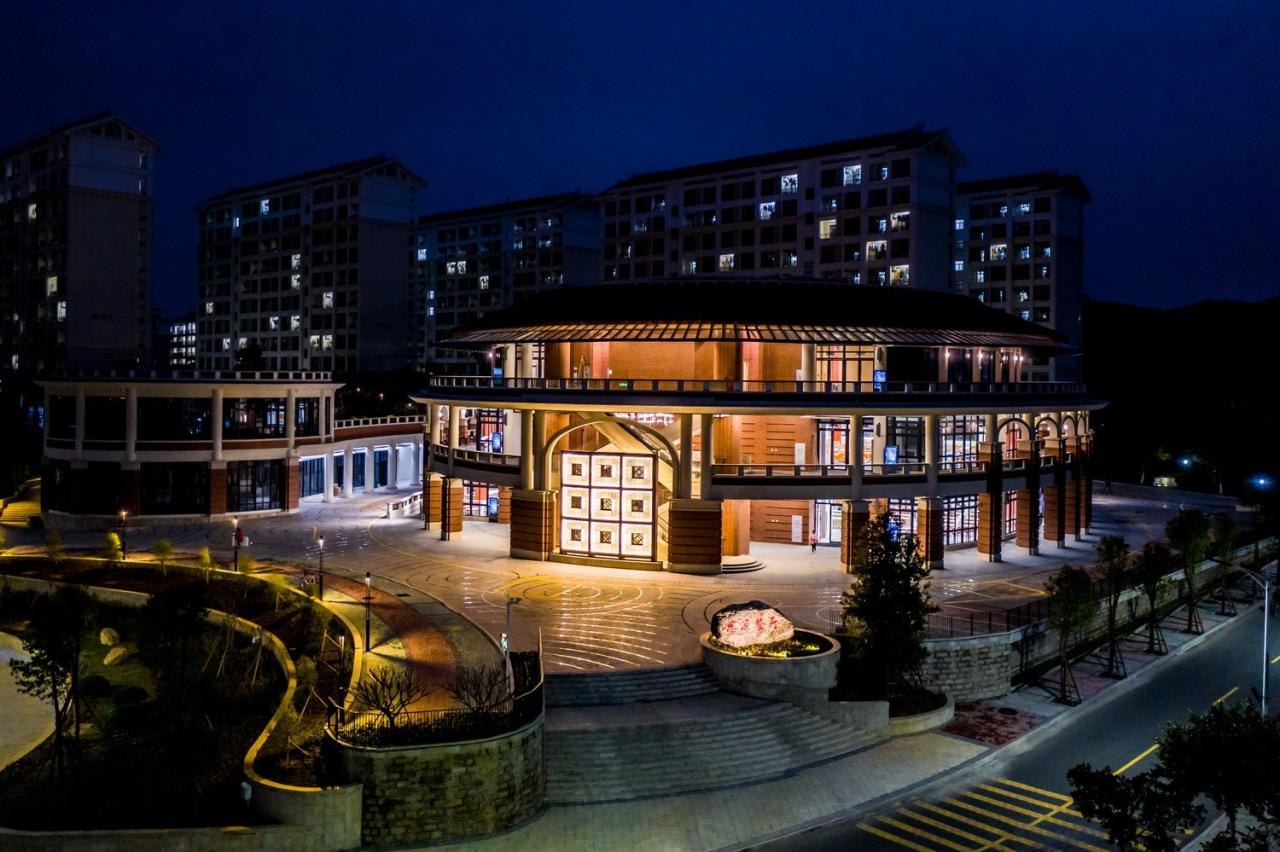 BIM建筑|厦门大学翔安校区中部学生食堂(思源餐厅)/ 厦门大学建筑设计研究院有限公司(AUAD) BIM建筑|厦门大学翔安校区中部学生食堂(思源餐厅)/ 厦门大学建筑设计研究院有限公司(AUAD)