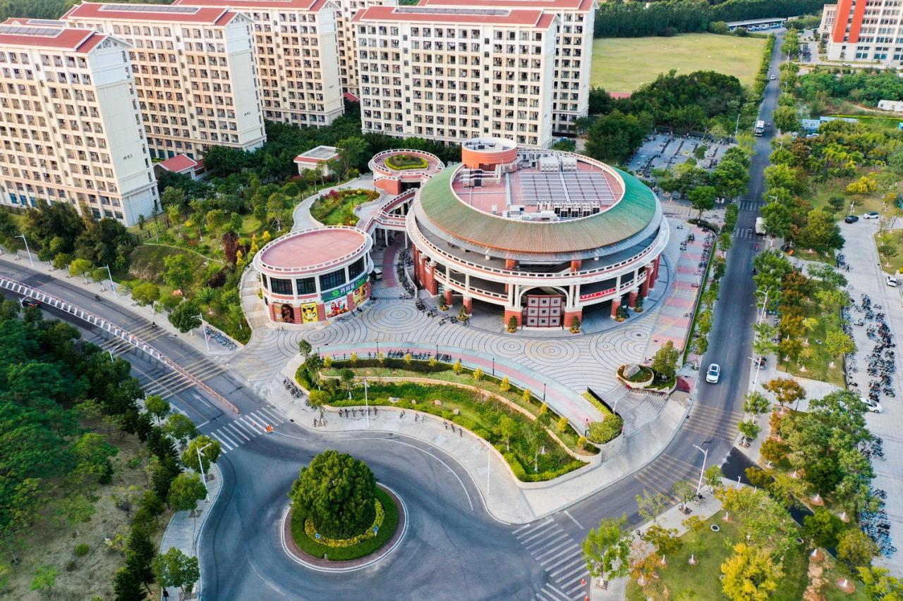 BIM建筑|厦门大学翔安校区中部学生食堂(思源餐厅)/ 厦门大学建筑设计研究院有限公司(AUAD) BIM建筑|厦门大学翔安校区中部学生食堂(思源餐厅)/ 厦门大学建筑设计研究院有限公司(AUAD)