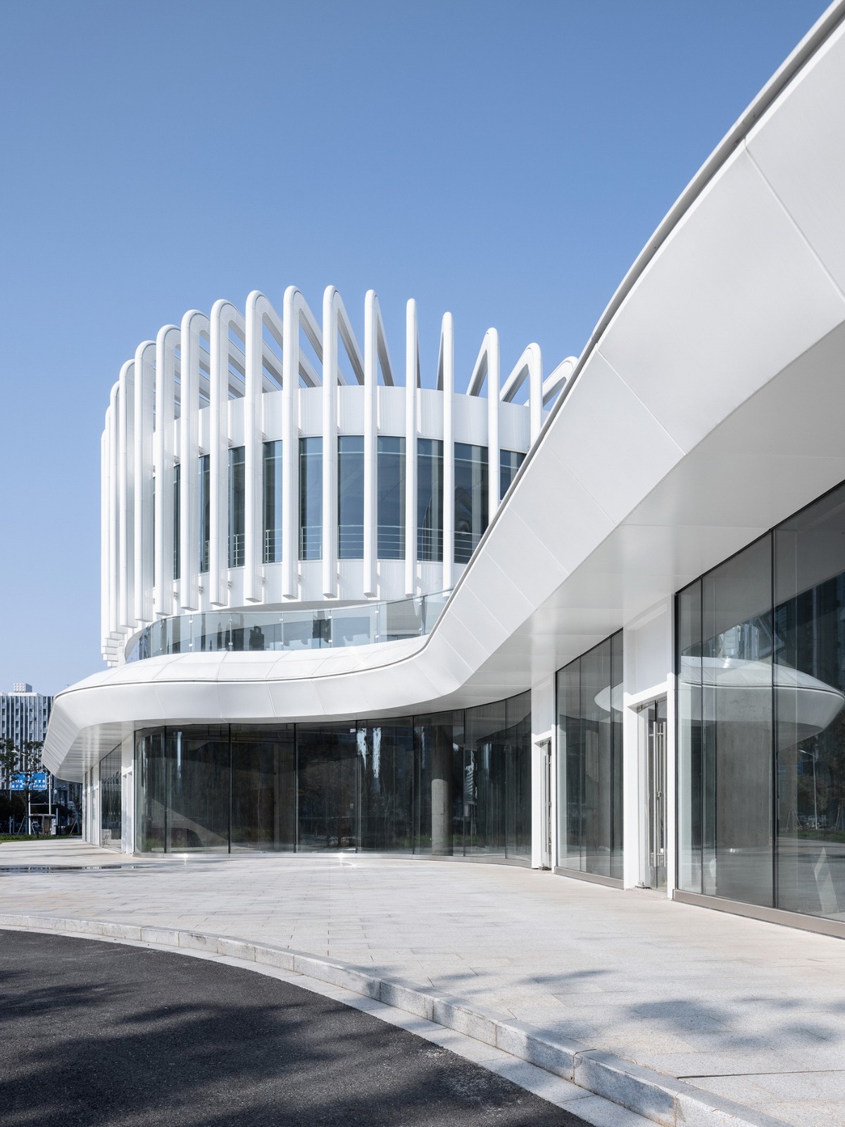 BIM建筑|兰花阁:九流渡滨河艺术街区 / UUA建筑师事务所 BIM建筑|兰花阁:九流渡滨河艺术街区 / UUA建筑师事务所