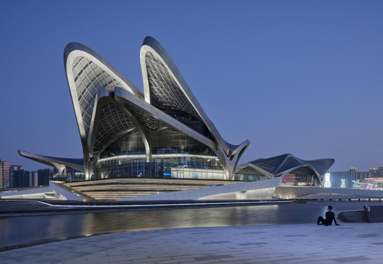 BIM建筑|珠海金湾市民艺术中心 / 扎哈·哈迪德建筑事务所 BIM建筑|珠海金湾市民艺术中心 / 扎哈·哈迪德建筑事务所