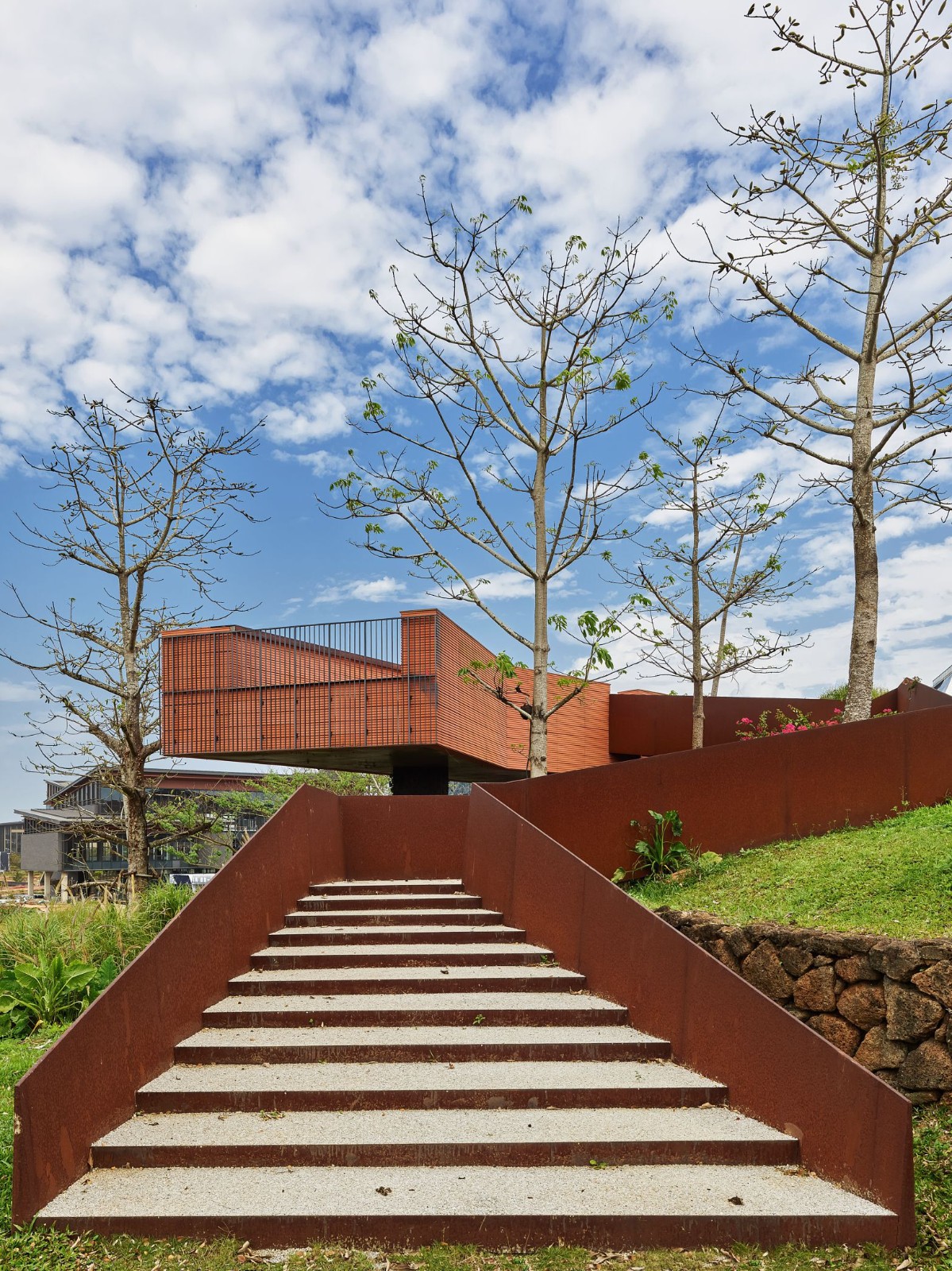 BIM建筑|海南生态智慧新城数字市政厅 / 清华大学建筑设计研究院 素朴建筑工作室 BIM建筑|海南生态智慧新城数字市政厅 / 清华大学建筑设计研究院 素朴建筑工作室