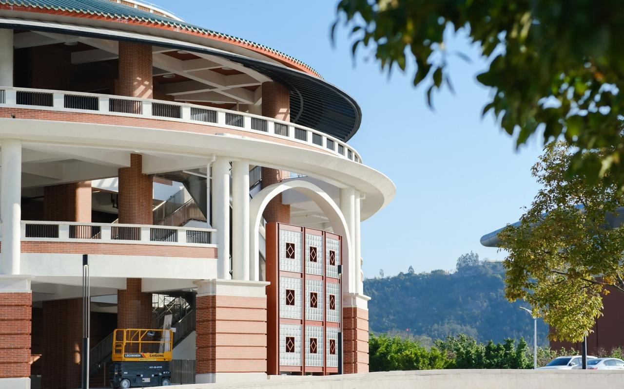 BIM建筑|厦门大学翔安校区中部学生食堂(思源餐厅)/ 厦门大学建筑设计研究院有限公司(AUAD) BIM建筑|厦门大学翔安校区中部学生食堂(思源餐厅)/ 厦门大学建筑设计研究院有限公司(AUAD)
