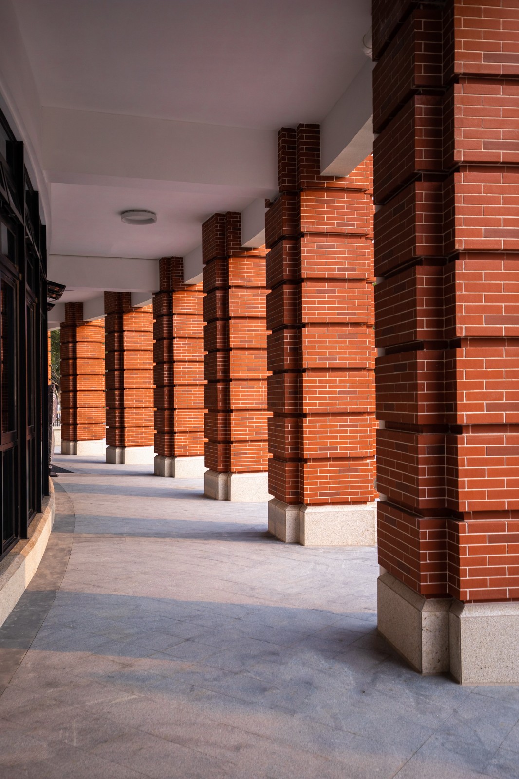 BIM建筑|厦门大学翔安校区中部学生食堂(思源餐厅)/ 厦门大学建筑设计研究院有限公司(AUAD) BIM建筑|厦门大学翔安校区中部学生食堂(思源餐厅)/ 厦门大学建筑设计研究院有限公司(AUAD)