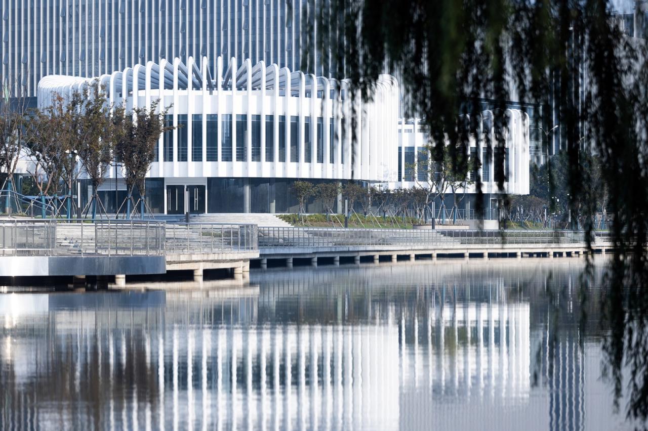 BIM建筑|兰花阁:九流渡滨河艺术街区 / UUA建筑师事务所 BIM建筑|兰花阁:九流渡滨河艺术街区 / UUA建筑师事务所