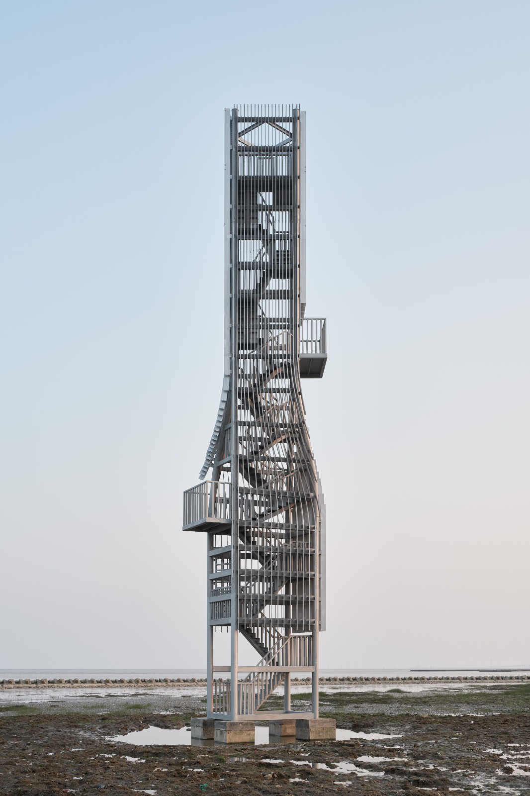 BIM建筑|扭转塔和螺旋站,上海海上的生态基础设施 / HCCH合尘建筑 BIM建筑|扭转塔和螺旋站,上海海上的生态基础设施 / HCCH合尘建筑