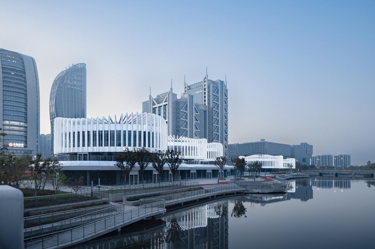 BIM建筑|兰花阁:九流渡滨河艺术街区 / UUA建筑师事务所 BIM建筑|兰花阁:九流渡滨河艺术街区 / UUA建筑师事务所