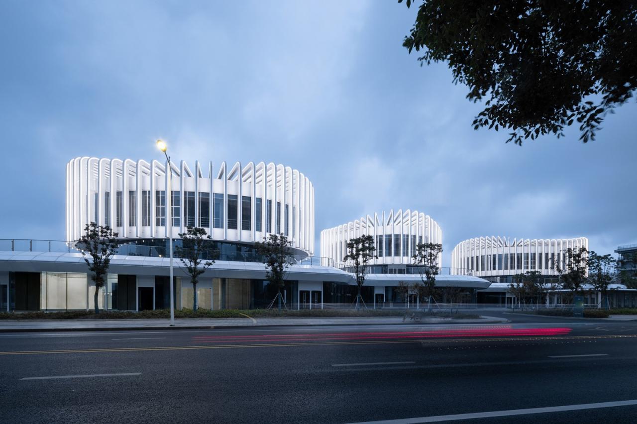 BIM建筑|兰花阁:九流渡滨河艺术街区 / UUA建筑师事务所 BIM建筑|兰花阁:九流渡滨河艺术街区 / UUA建筑师事务所