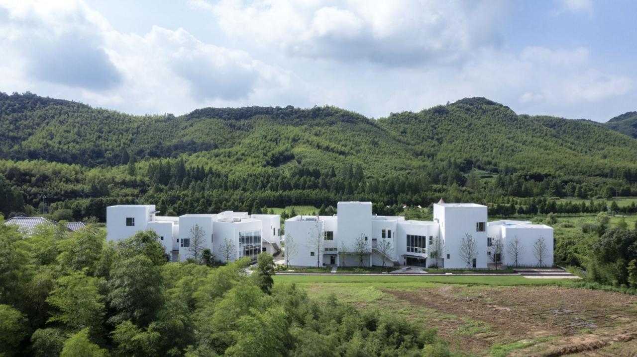 BIM建筑|湖州西坡劳岭良室 / 跳房子建筑工作室 BIM建筑|湖州西坡劳岭良室 / 跳房子建筑工作室