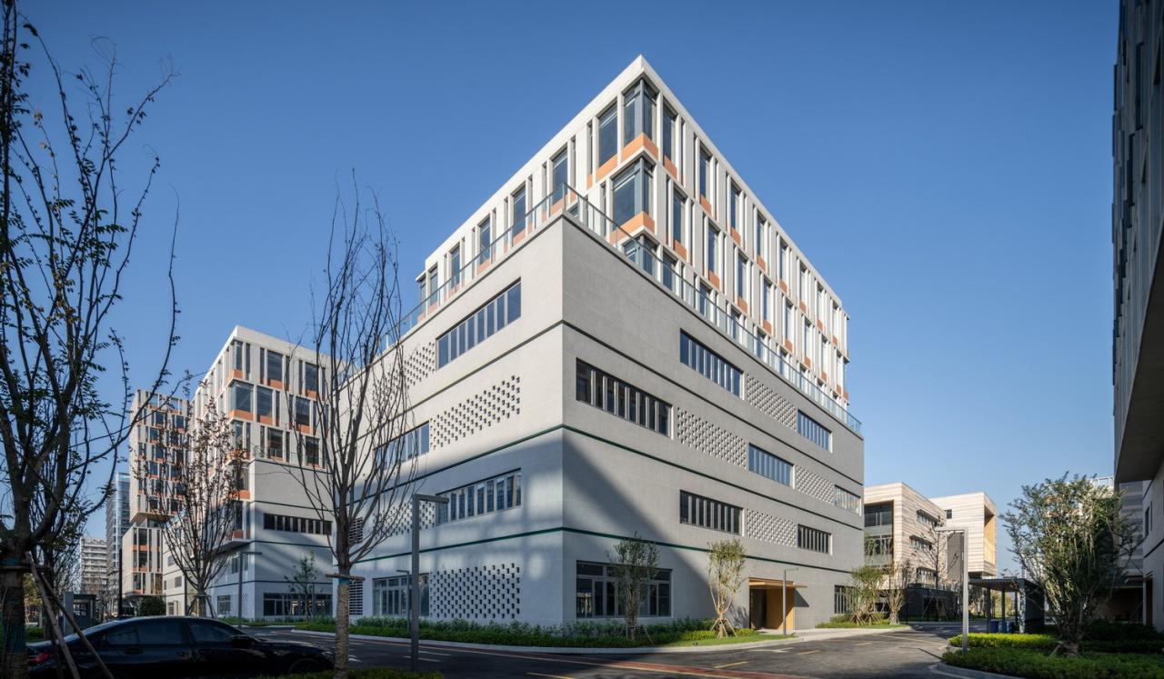 BIM建筑|工业上楼 模式迭代:杭州中节能(富阳)环保产业园 / line+孟凡浩新作 BIM建筑|工业上楼 模式迭代:杭州中节能(富阳)环保产业园 / line+孟凡浩新作