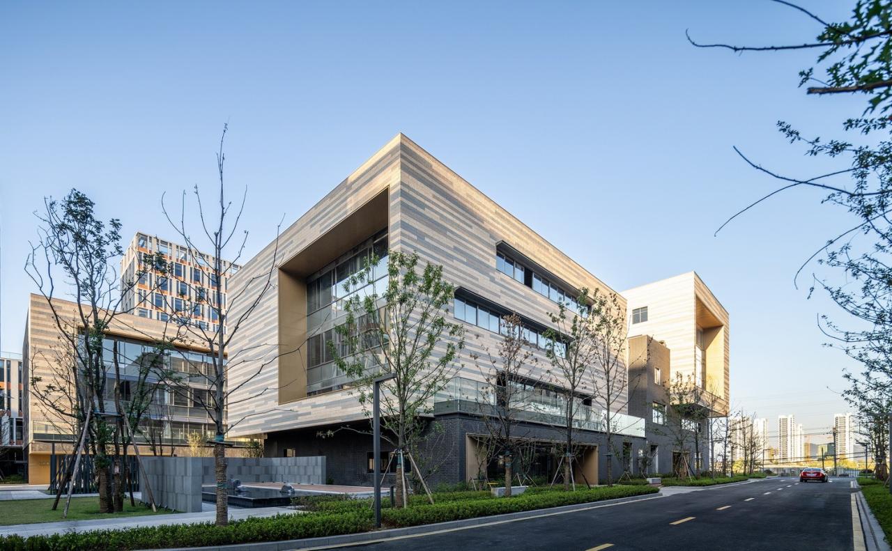 BIM建筑|工业上楼 模式迭代:杭州中节能(富阳)环保产业园 / line+孟凡浩新作 BIM建筑|工业上楼 模式迭代:杭州中节能(富阳)环保产业园 / line+孟凡浩新作