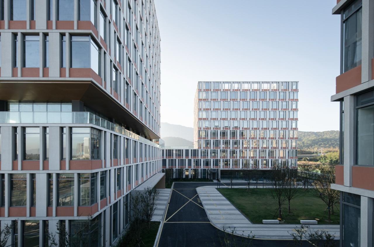 BIM建筑|工业上楼 模式迭代:杭州中节能(富阳)环保产业园 / line+孟凡浩新作 BIM建筑|工业上楼 模式迭代:杭州中节能(富阳)环保产业园 / line+孟凡浩新作