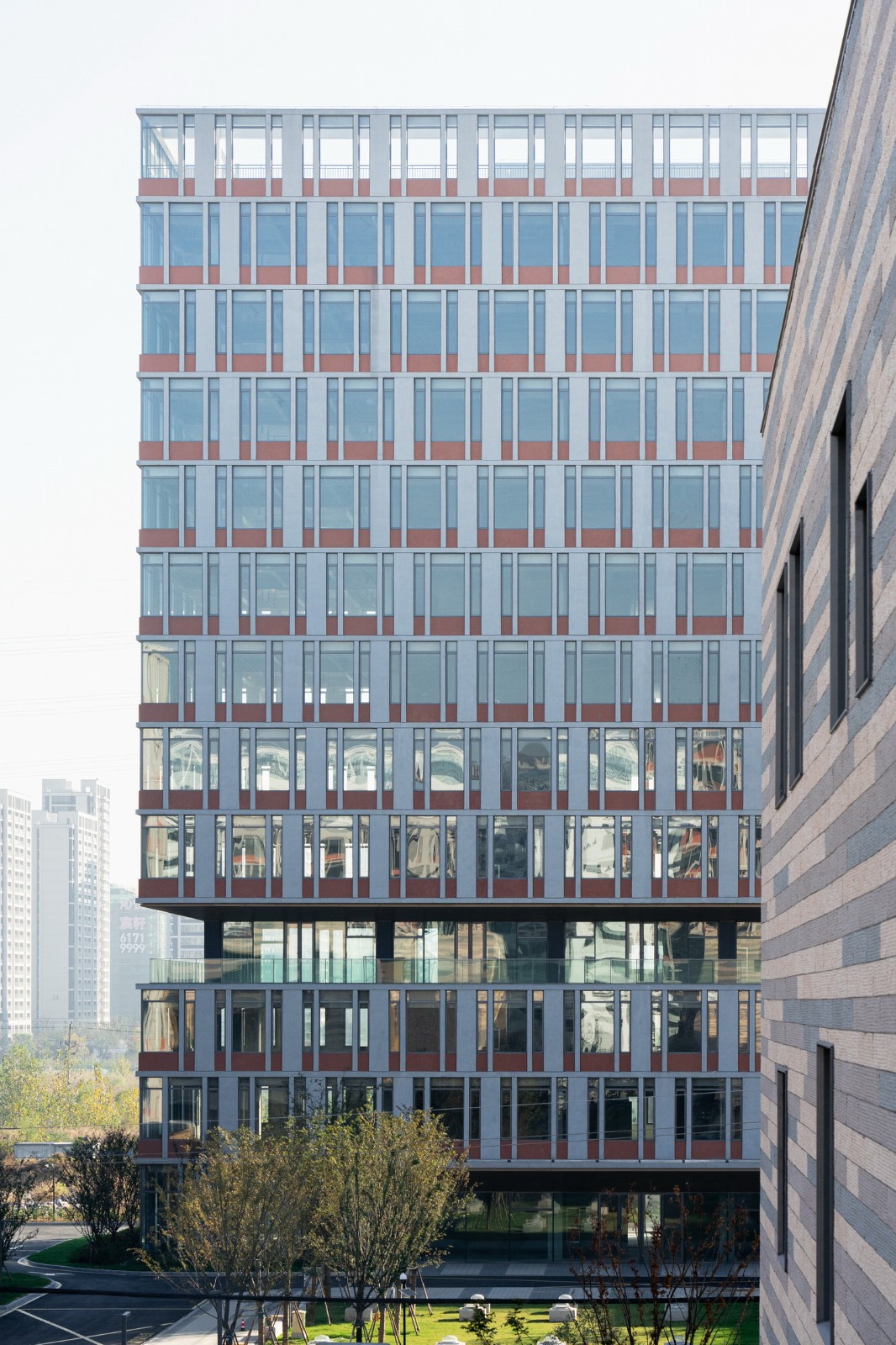 BIM建筑|工业上楼 模式迭代:杭州中节能(富阳)环保产业园 / line+孟凡浩新作 BIM建筑|工业上楼 模式迭代:杭州中节能(富阳)环保产业园 / line+孟凡浩新作