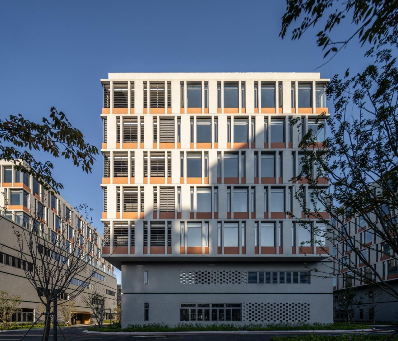 BIM建筑|工业上楼 模式迭代:杭州中节能(富阳)环保产业园 / line+孟凡浩新作 BIM建筑|工业上楼 模式迭代:杭州中节能(富阳)环保产业园 / line+孟凡浩新作