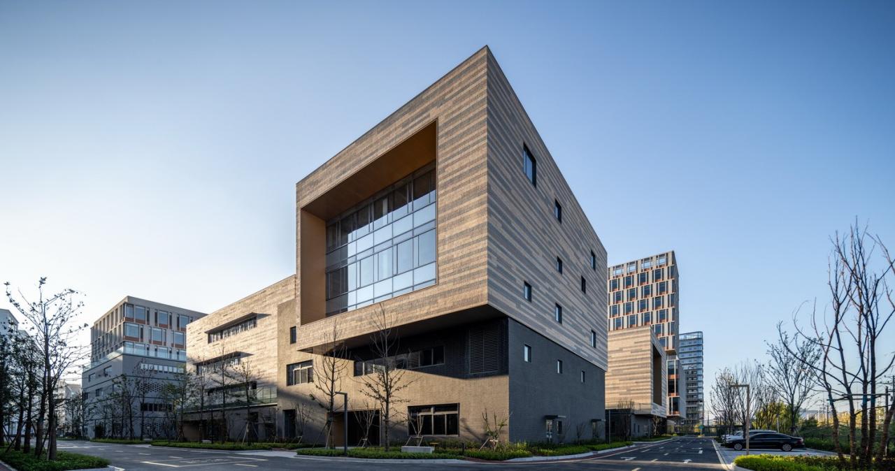 BIM建筑|工业上楼 模式迭代:杭州中节能(富阳)环保产业园 / line+孟凡浩新作 BIM建筑|工业上楼 模式迭代:杭州中节能(富阳)环保产业园 / line+孟凡浩新作