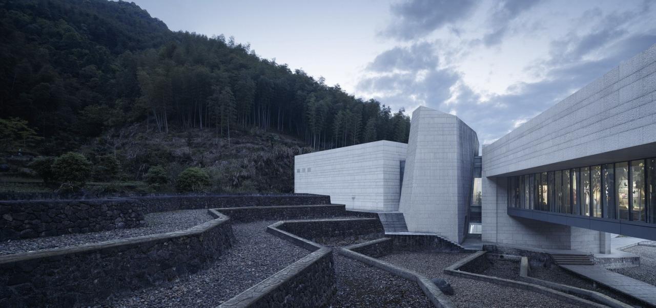 BIM建筑|“地”之书写——三清山地质博物馆设计思考 / 浙江大学建筑设计研究院 BIM建筑|“地”之书写——三清山地质博物馆设计思考 / 浙江大学建筑设计研究院