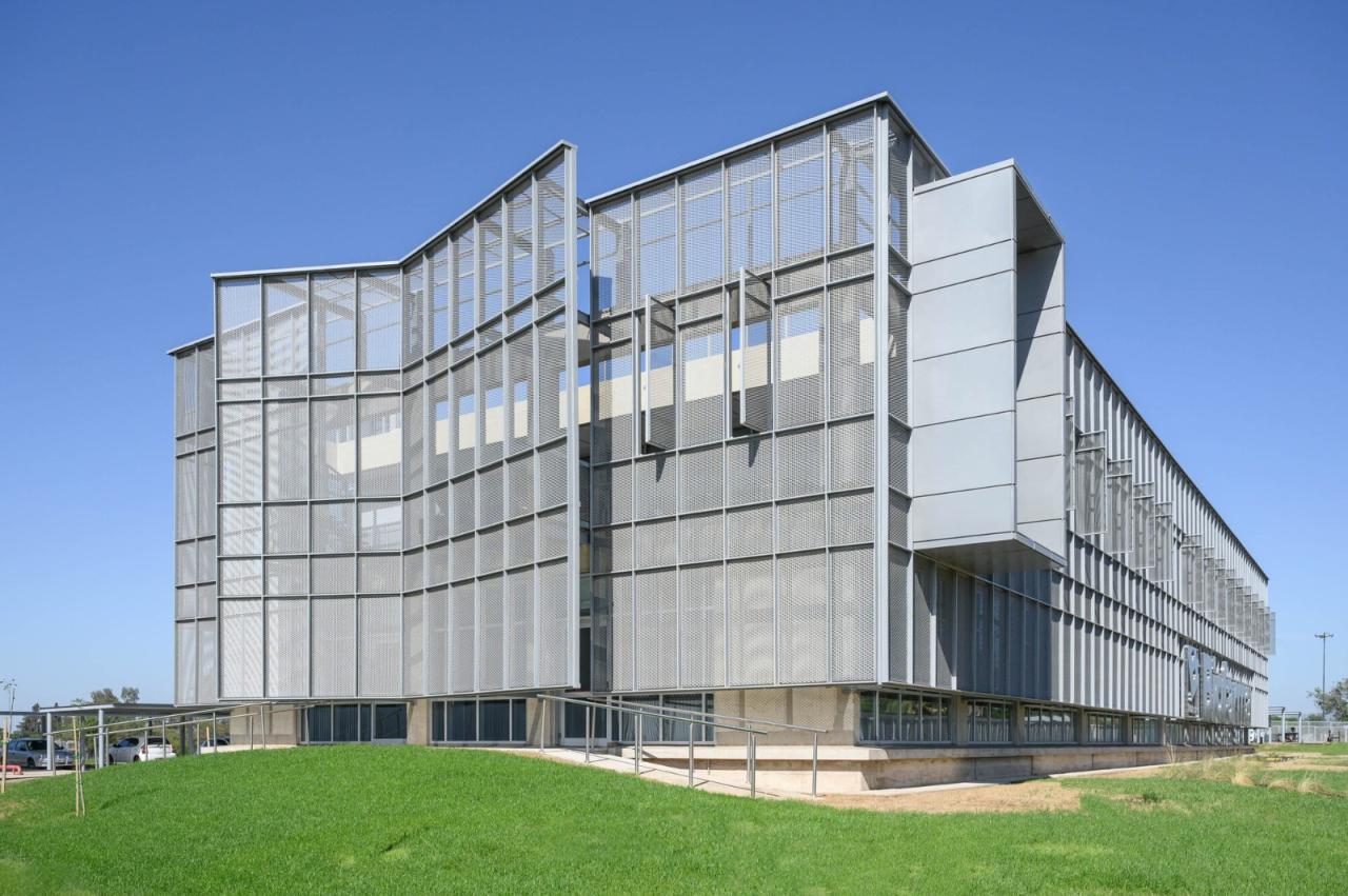 BIM建筑|生物制药总部 / Santiago Viale Lescano + Juan Manuel Juárez BIM建筑|生物制药总部 / Santiago Viale Lescano + Juan Manuel Juárez