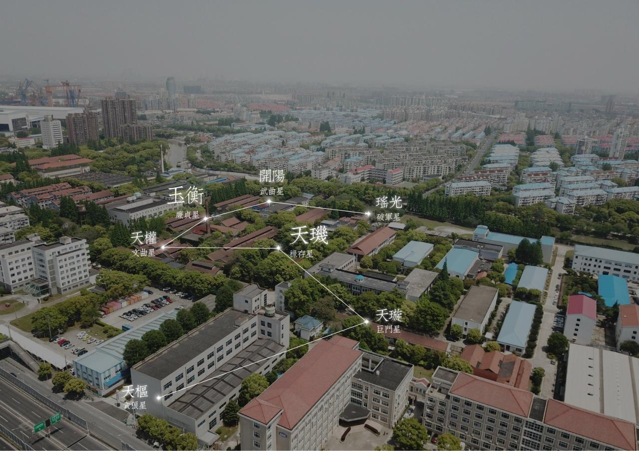 BIM建筑|青丘和白崖:仿佛海浪一般起伏的蓝色山丘下是我们“摇摇摆摆的人间” / Wutopia Lab BIM建筑|青丘和白崖:仿佛海浪一般起伏的蓝色山丘下是我们“摇摇摆摆的人间” / Wutopia Lab
