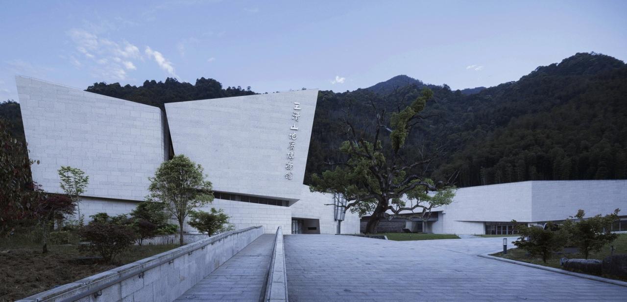 BIM建筑|“地”之书写——三清山地质博物馆设计思考 / 浙江大学建筑设计研究院 BIM建筑|“地”之书写——三清山地质博物馆设计思考 / 浙江大学建筑设计研究院