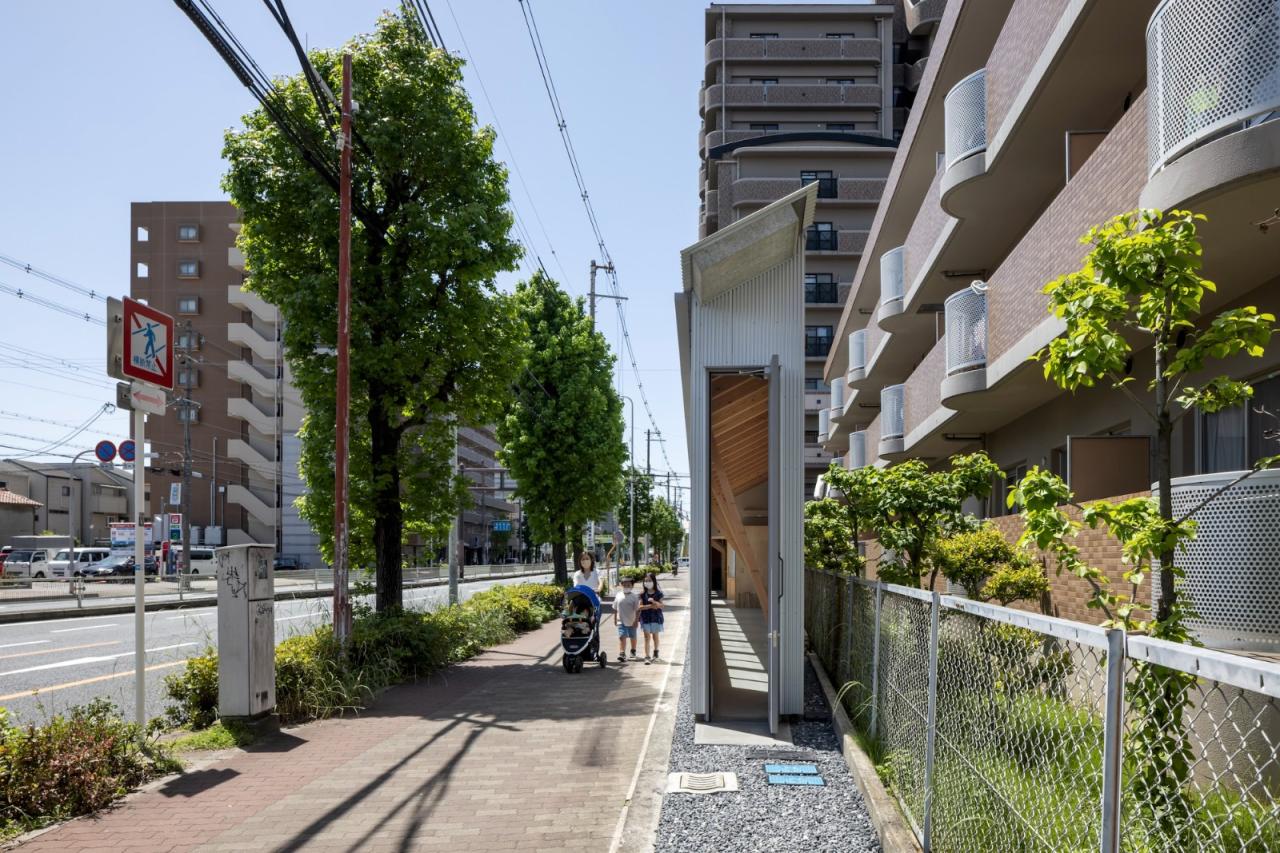 BIM建筑|4x59米三角地,YOKONAGAYA 美容院 / Office for Environment Architecture BIM建筑|4x59米三角地,YOKONAGAYA 美容院 / Office for Environment Architecture