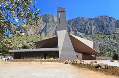 BIM建筑|Redemptoris Mater 教堂 / Studio Kuadra-BIM建筑网