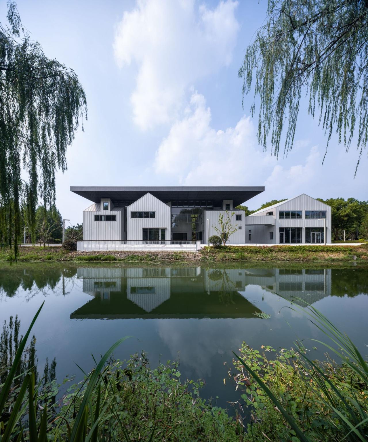 BIM建筑|昆山城市生态森林公园游客中心 / 阿科米星建筑设计 BIM建筑|昆山城市生态森林公园游客中心 / 阿科米星建筑设计