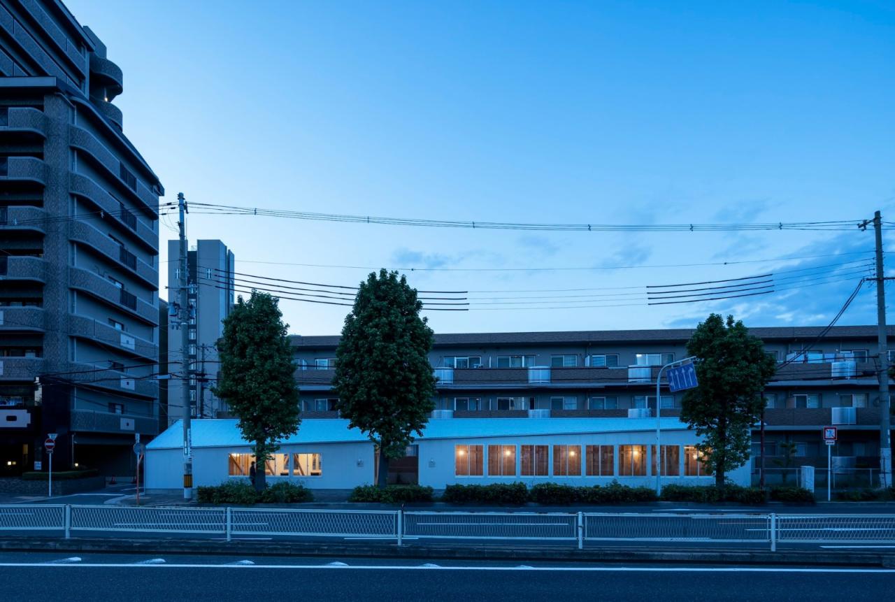 BIM建筑|4x59米三角地,YOKONAGAYA 美容院 / Office for Environment Architecture BIM建筑|4x59米三角地,YOKONAGAYA 美容院 / Office for Environment Architecture