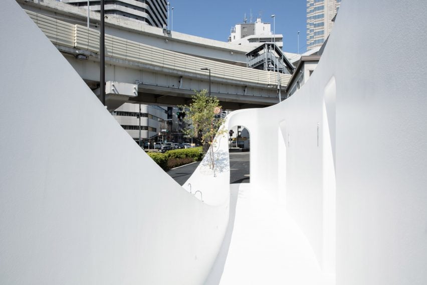 BIM建筑|藤本壮介的东京厕所包含细长的公共水槽 BIM建筑|藤本壮介的东京厕所包含细长的公共水槽