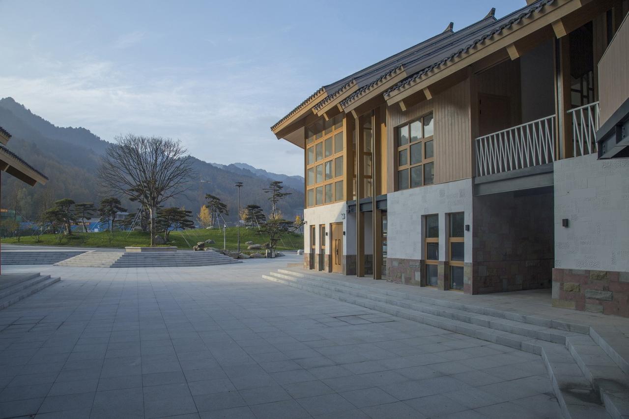 BIM建筑|龙形建筑:康县全域旅游游客集散中心 / 共生建筑Farmerson Architects BIM建筑|龙形建筑:康县全域旅游游客集散中心 / 共生建筑Farmerson Architects