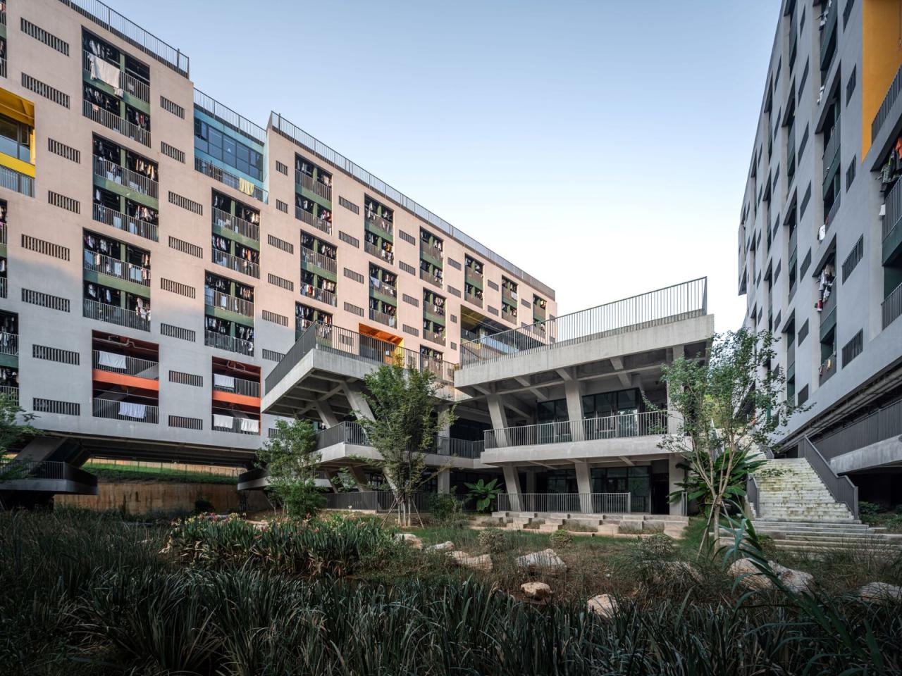 BIM建筑|景德镇艺术职业大学山谷学生公寓 / 清华大学建筑设计研究院 BIM建筑|景德镇艺术职业大学山谷学生公寓 / 清华大学建筑设计研究院