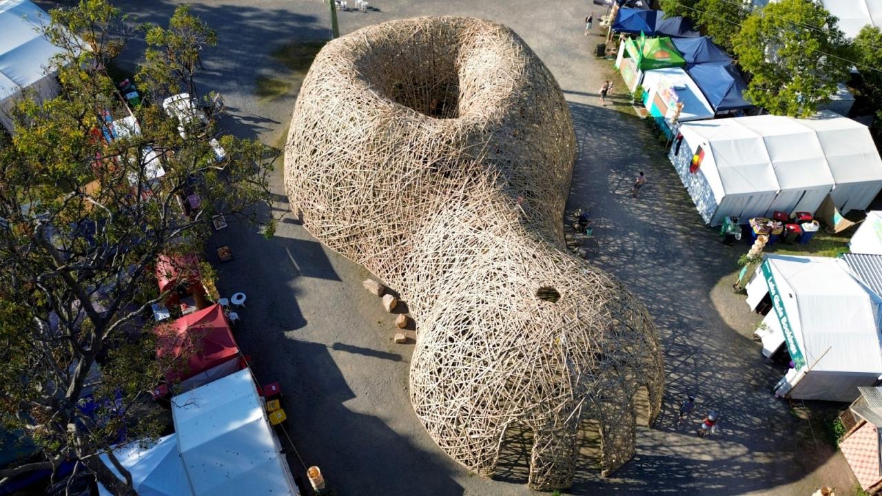 BIM建筑|‘蛹’入口展馆 / Cave Urban BIM建筑|‘蛹’入口展馆 / Cave Urban