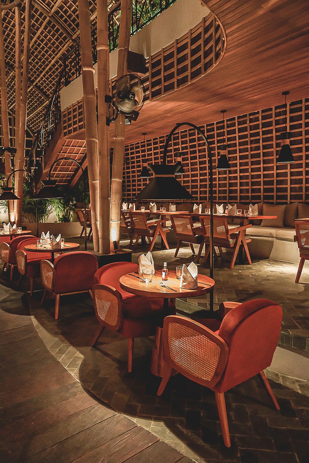 BIM建筑|Akar 餐厅 / Leon Design Agency BIM建筑|Akar 餐厅 / Leon Design Agency