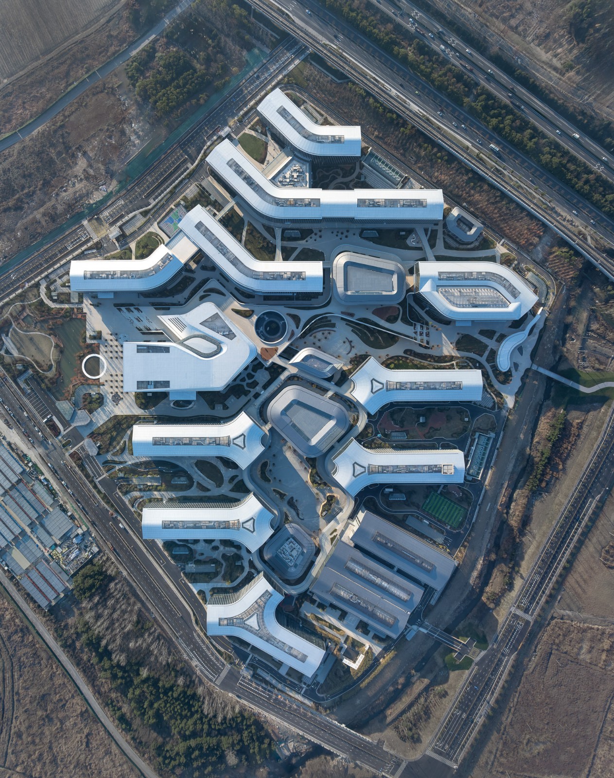 BIM建筑|阿里巴巴达摩院南湖园区 / Aedas BIM建筑|阿里巴巴达摩院南湖园区 / Aedas