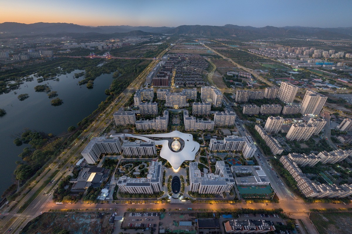 BIM建筑|泰康之家·燕园三期及社区活力中心 / 方未建筑设计+三磊设计 BIM建筑|泰康之家·燕园三期及社区活力中心 / 方未建筑设计+三磊设计