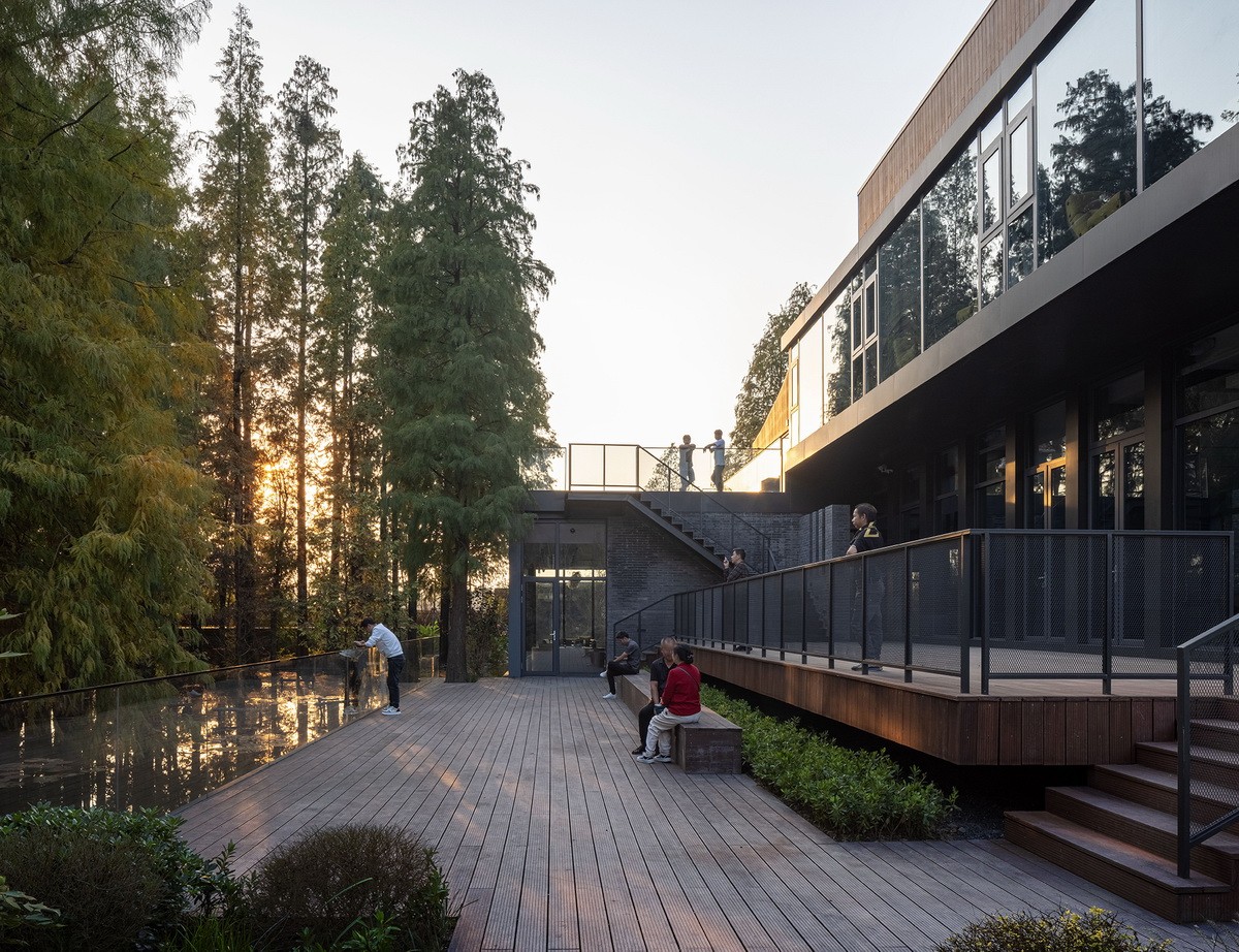 BIM建筑|桐乡濮院红旗漾杉林部落共享餐厅 / 上海严旸建筑设计工作室 BIM建筑|桐乡濮院红旗漾杉林部落共享餐厅 / 上海严旸建筑设计工作室