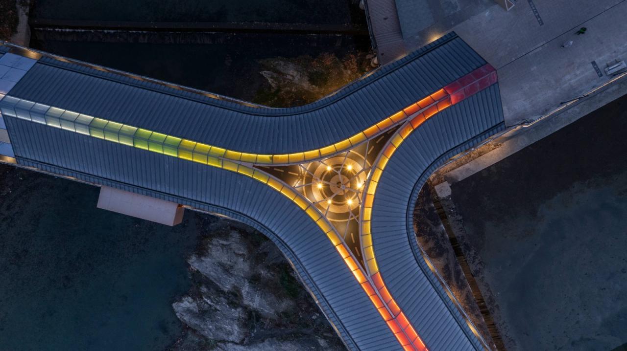 BIM建筑|康县新人字桥及周边商业街更新设计 / 三文建筑 何崴工作室 BIM建筑|康县新人字桥及周边商业街更新设计 / 三文建筑 何崴工作室