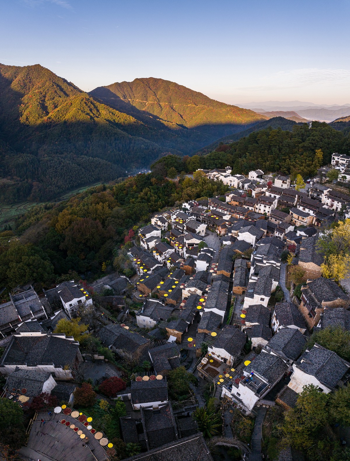 BIM建筑|村庄文化:一砖一瓦,寻回乡愁,婺源篁岭营造记 / 婺源县村庄文化传媒有限公司 BIM建筑|村庄文化:一砖一瓦,寻回乡愁,婺源篁岭营造记 / 婺源县村庄文化传媒有限公司