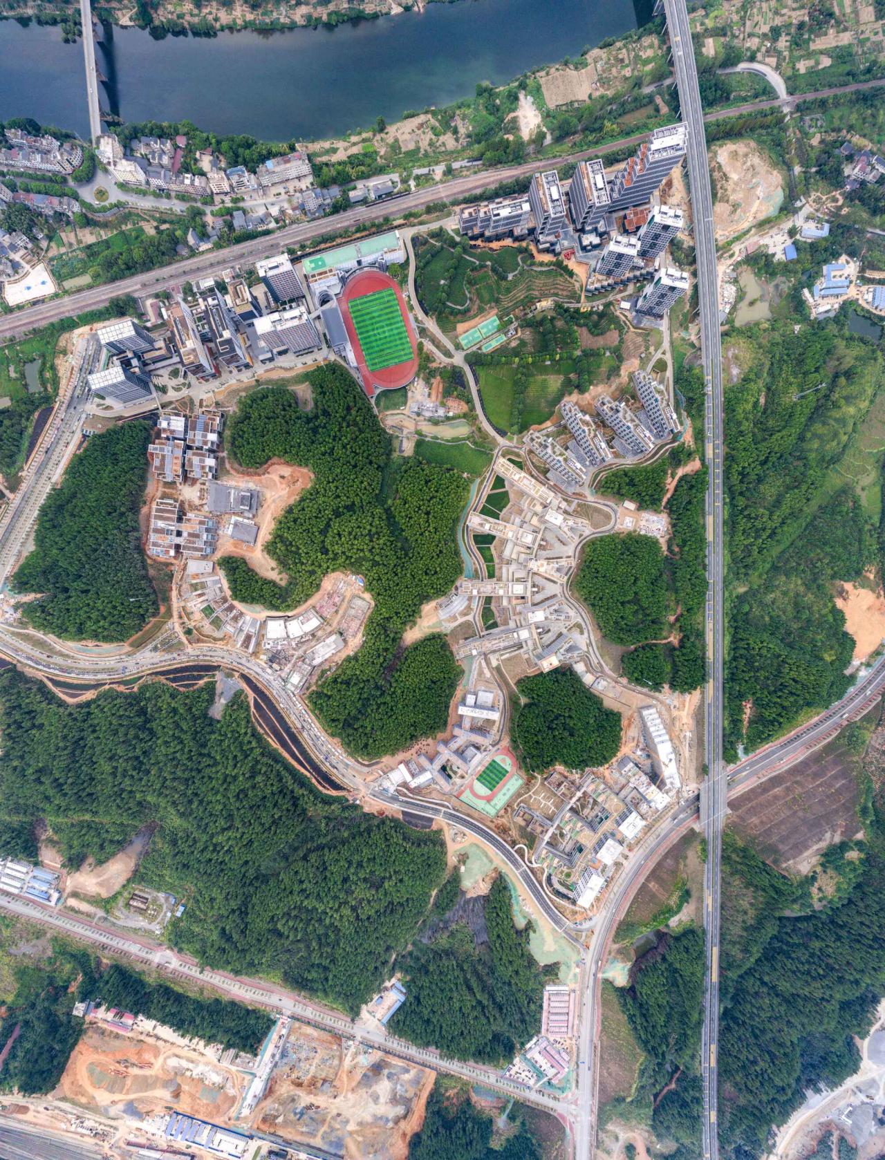 BIM建筑|景德镇艺术职业大学山谷学生公寓 / 清华大学建筑设计研究院 BIM建筑|景德镇艺术职业大学山谷学生公寓 / 清华大学建筑设计研究院