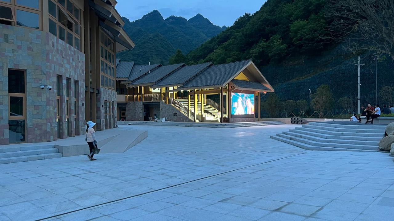 BIM建筑|龙形建筑:康县全域旅游游客集散中心 / 共生建筑Farmerson Architects BIM建筑|龙形建筑:康县全域旅游游客集散中心 / 共生建筑Farmerson Architects