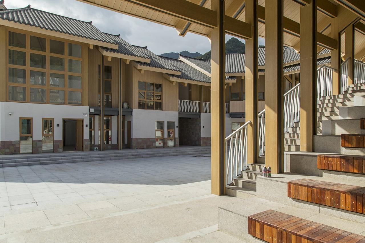 BIM建筑|龙形建筑:康县全域旅游游客集散中心 / 共生建筑Farmerson Architects BIM建筑|龙形建筑:康县全域旅游游客集散中心 / 共生建筑Farmerson Architects