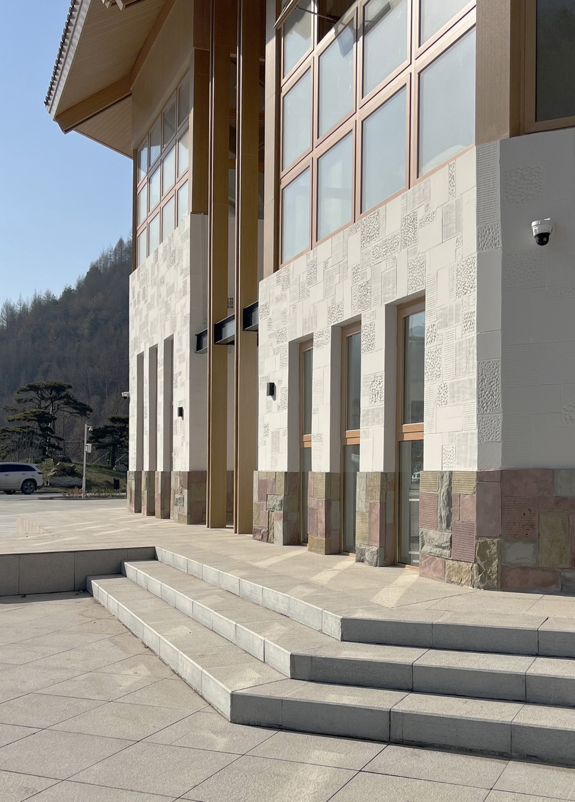 BIM建筑|龙形建筑:康县全域旅游游客集散中心 / 共生建筑Farmerson Architects BIM建筑|龙形建筑:康县全域旅游游客集散中心 / 共生建筑Farmerson Architects