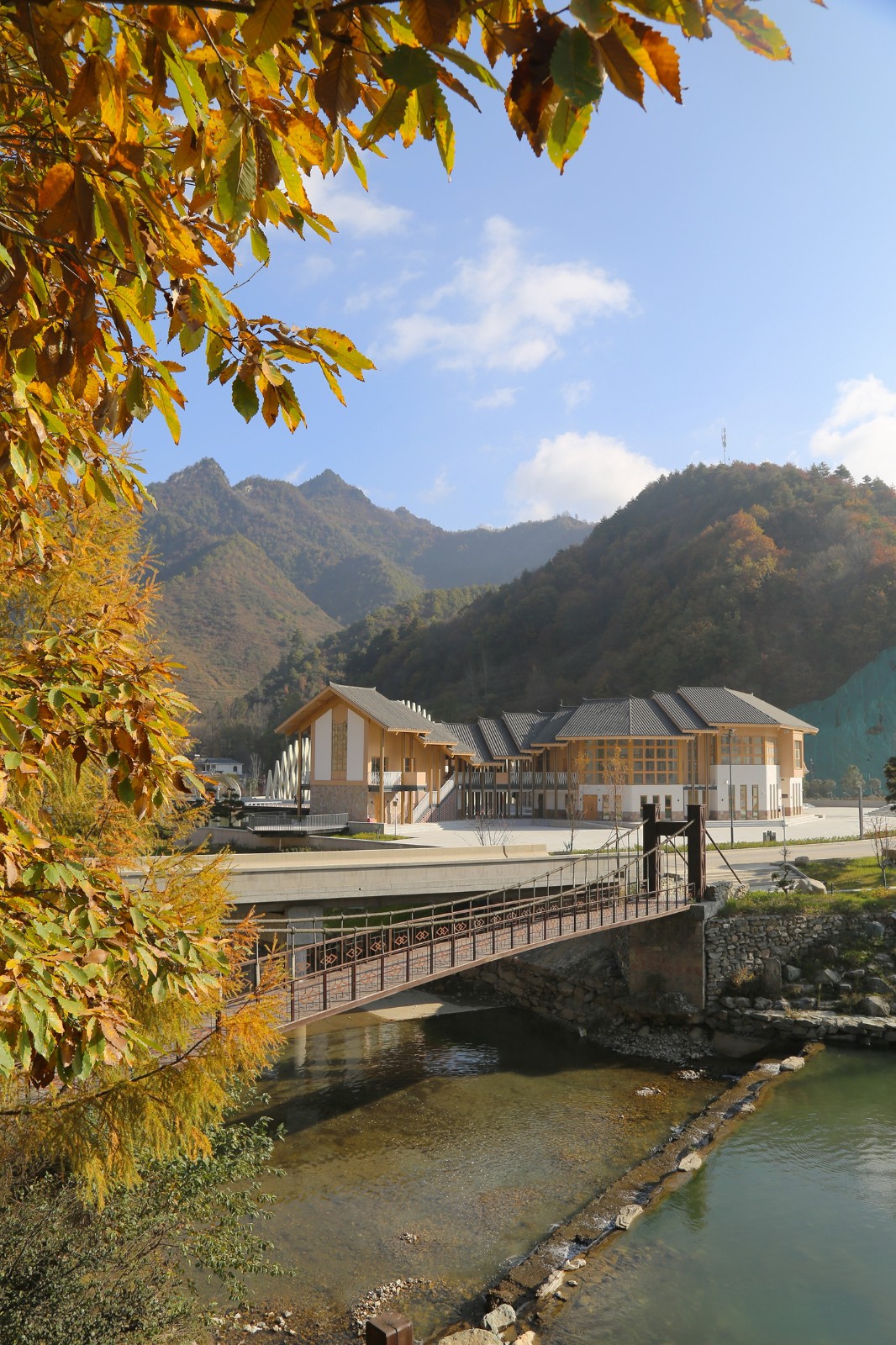 BIM建筑|龙形建筑:康县全域旅游游客集散中心 / 共生建筑Farmerson Architects BIM建筑|龙形建筑:康县全域旅游游客集散中心 / 共生建筑Farmerson Architects